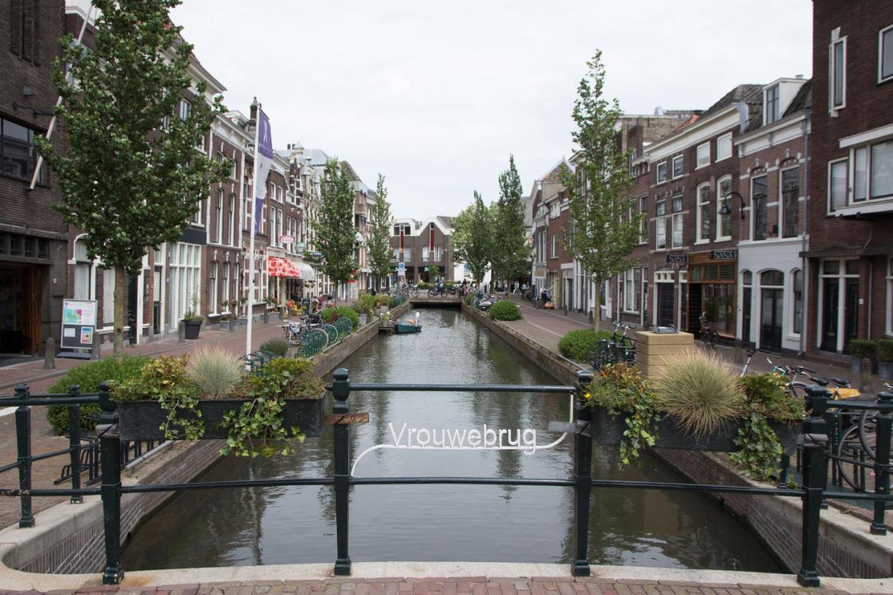 Canal House In Historic City Center Гауда Экстерьер фото
